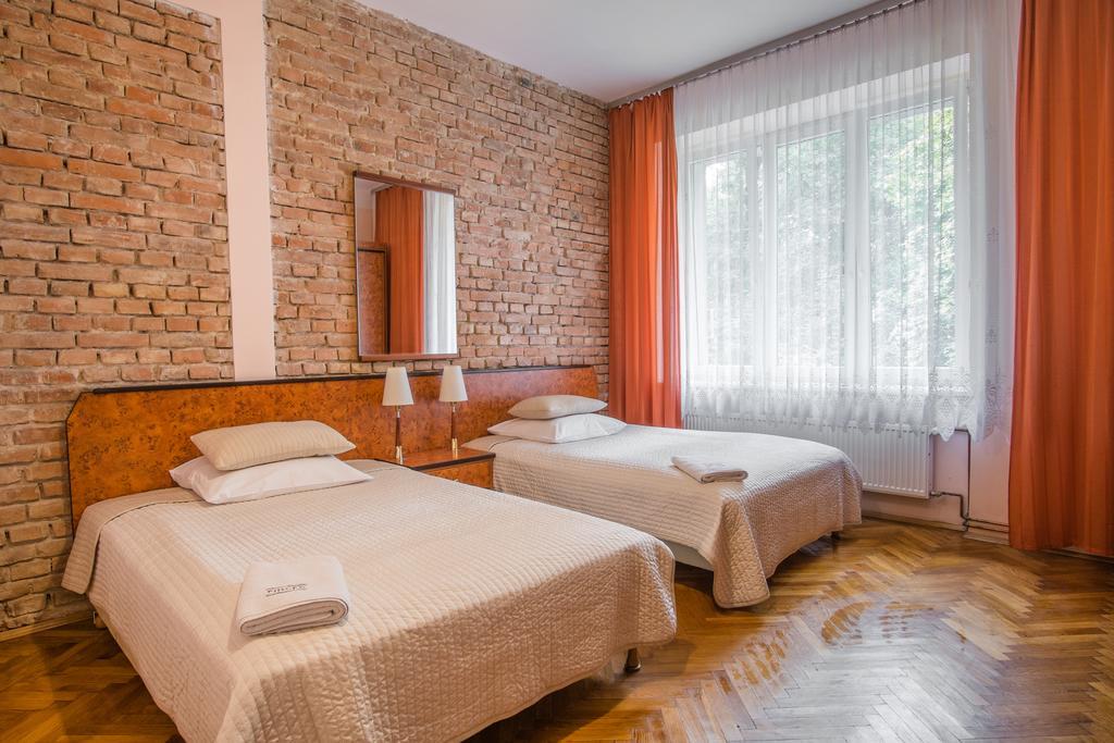 Finger Guest Rooms Krasków Εξωτερικό φωτογραφία